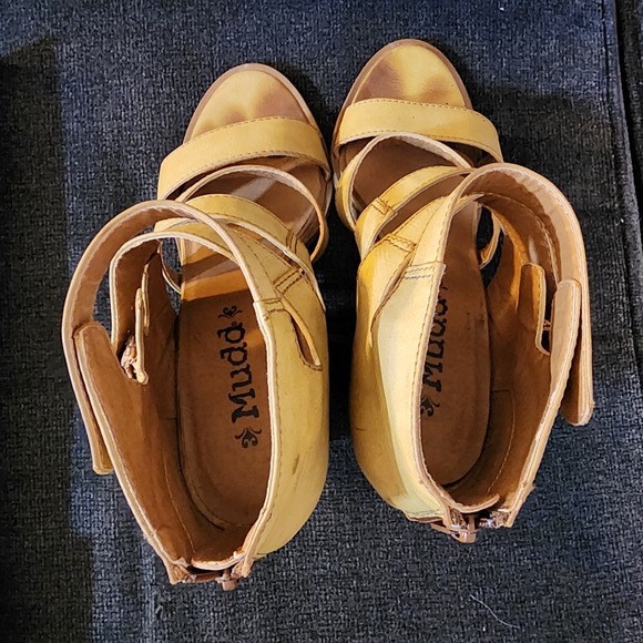 Y2k‎ Mudd Strappy Chunky Heel Back Zip Size 10 Beige Sandals - Picture 11 of 16